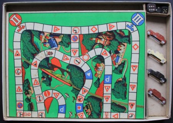 Abel-Klinger "Verkehrszeichenspiel" 1936 Traffic-Boardgame with 4 tincars in original box (9630)